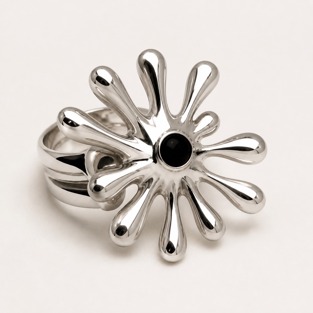Liquid Burst Ring