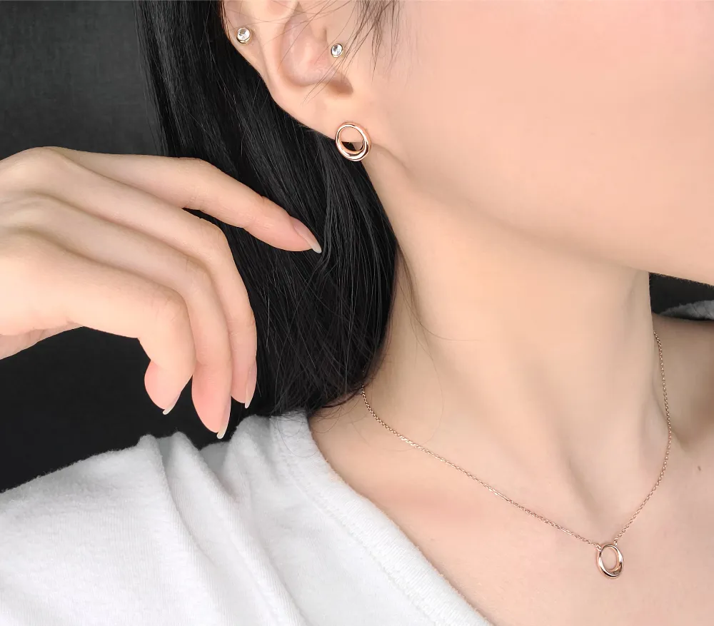 Everyday Oval Earrings & Necklace detail 3