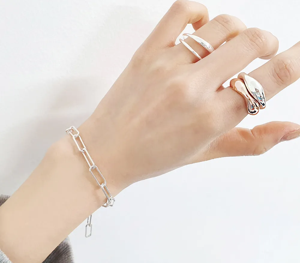Bold Wave Ring detail 3
