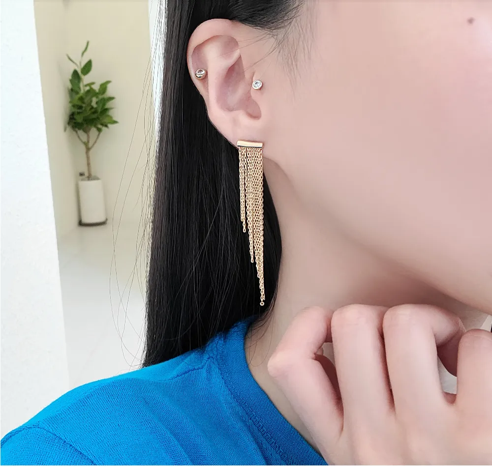 Bar Chain Drop Earrings detail 3