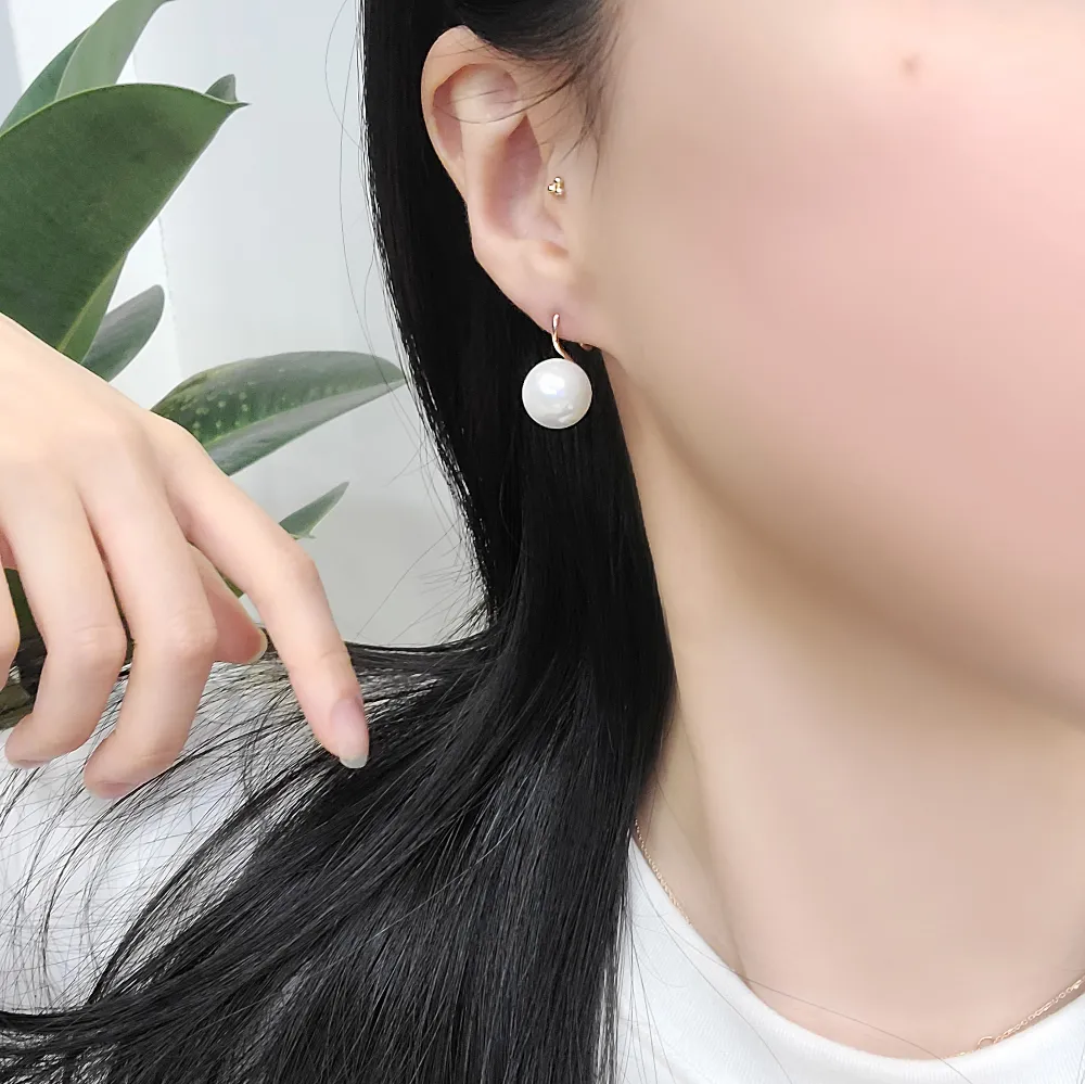Pearl Hook Earrings detail 3