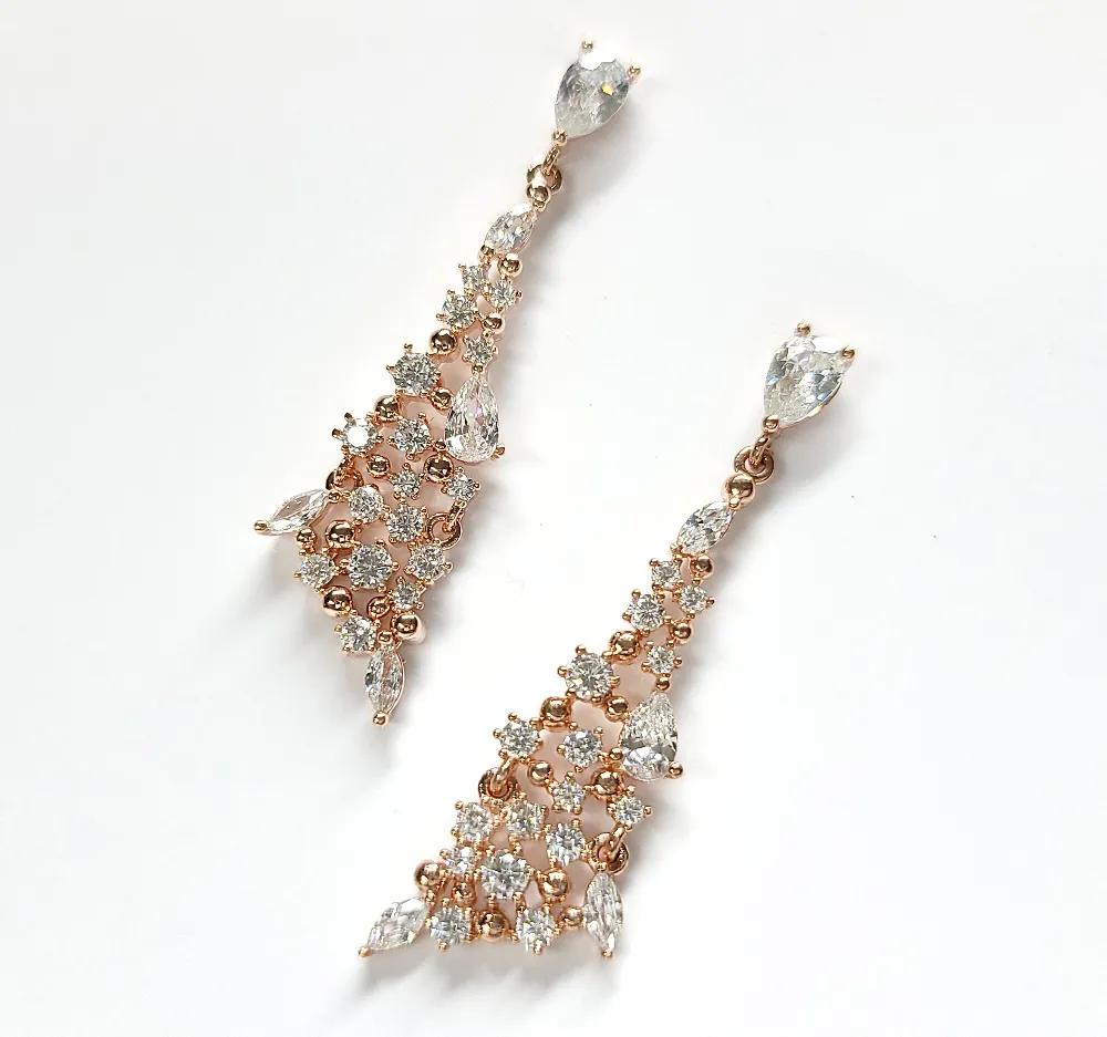 Chandelier Earrings detail 4