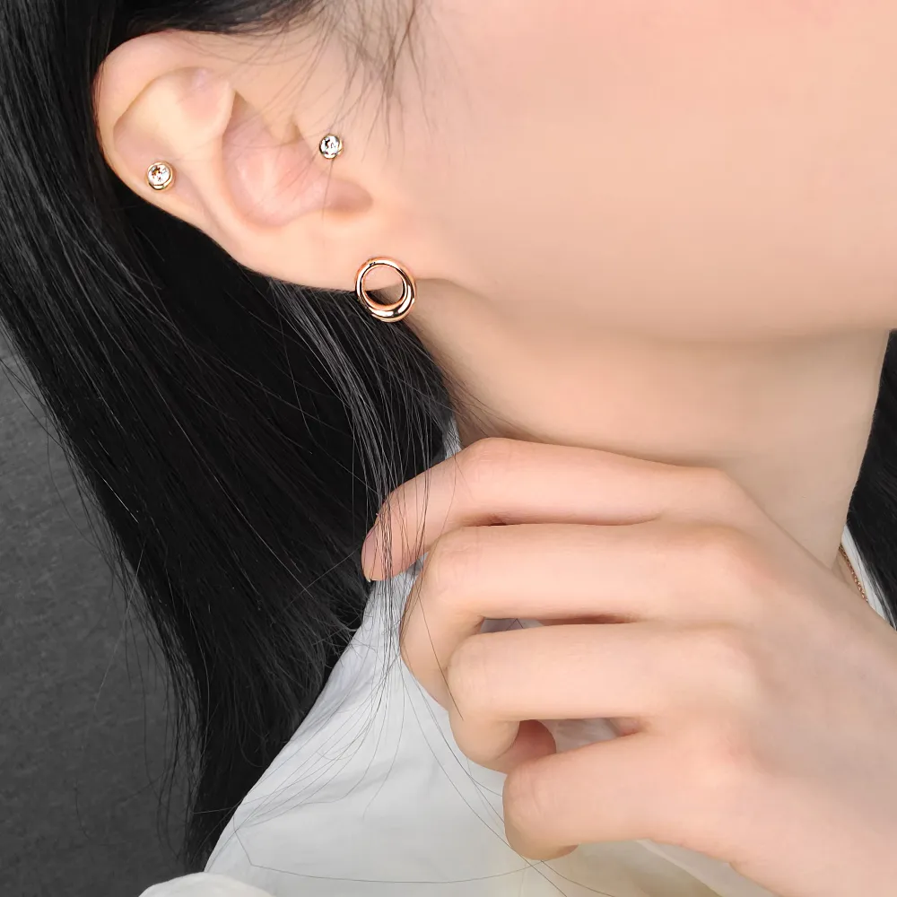 Everyday Oval Earrings detail 4