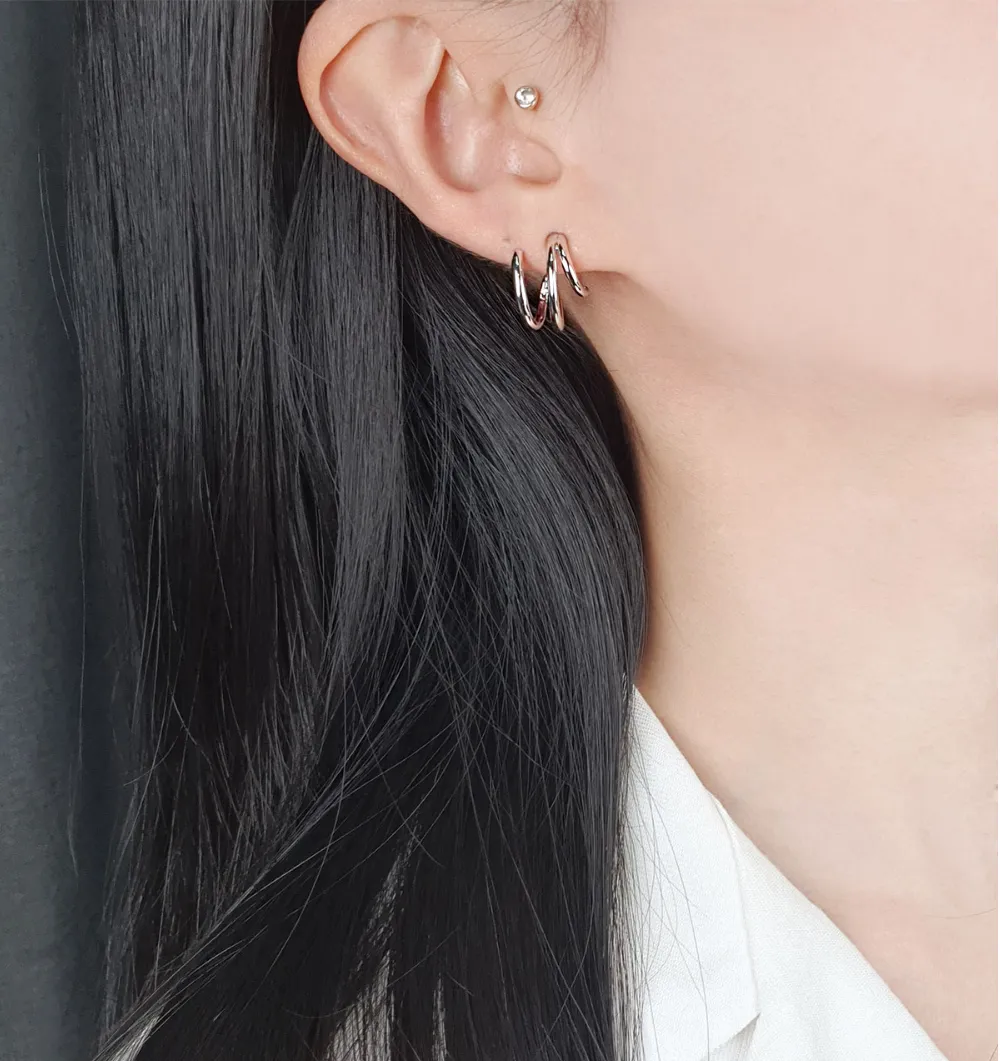 Twisted Triple Ring Earrings detail 3