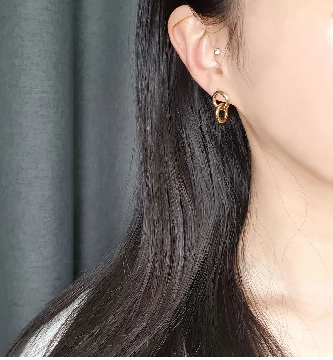 Double Oval Earrings detail 2