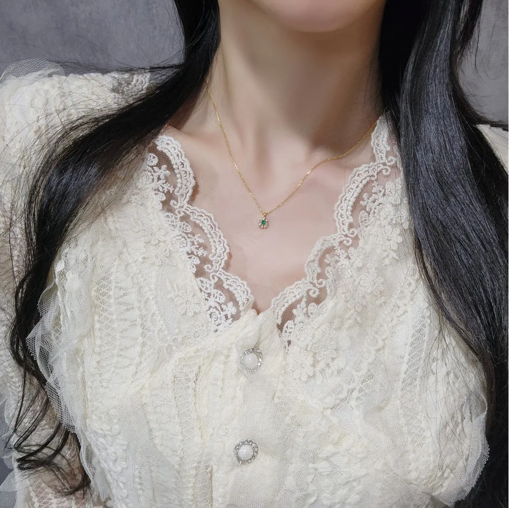 Green Crystal Flower Necklace detail 4