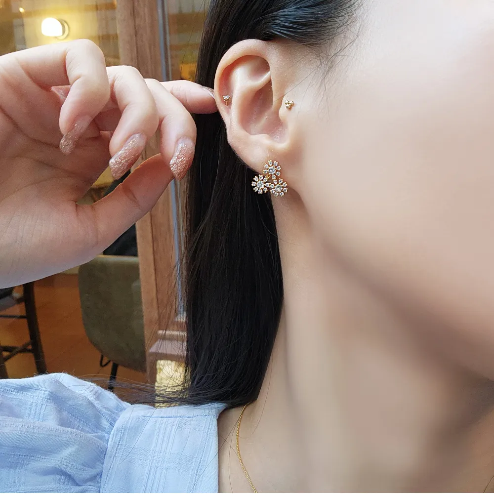 Triple Flower Triangle Earrings detail 3