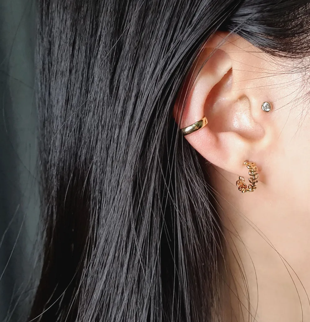 Bold Ring Ear Cuff detail 4