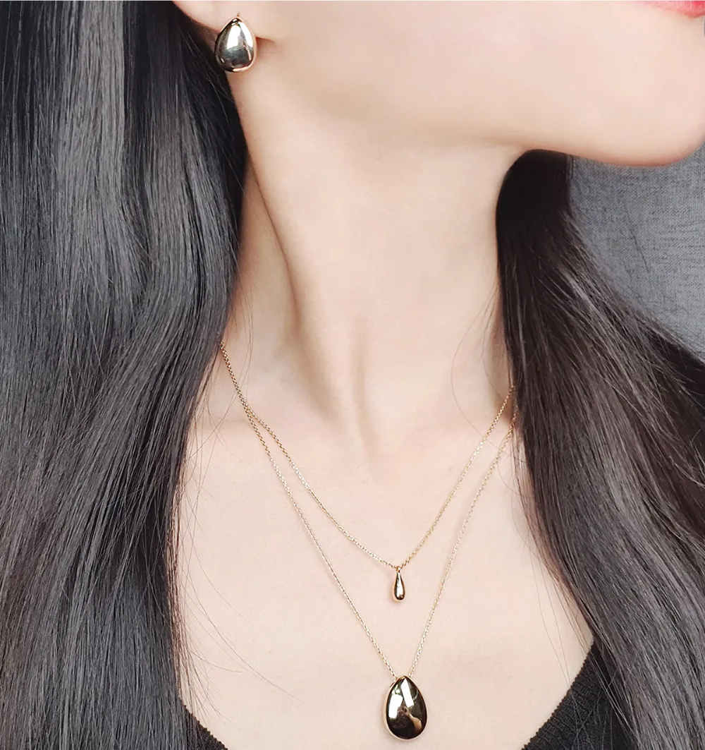 Long Bold Teardrop Necklace detail 2