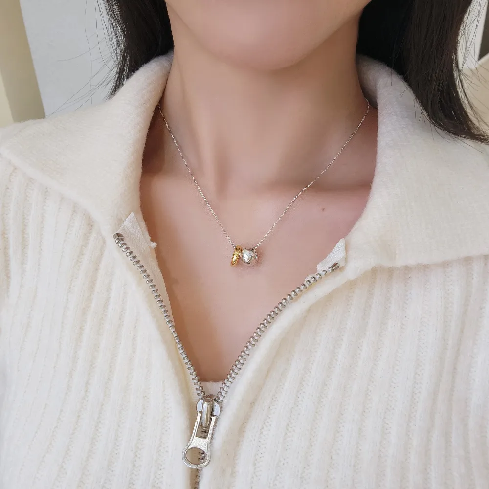 Two-Tone Double Ring Necklace detail 4