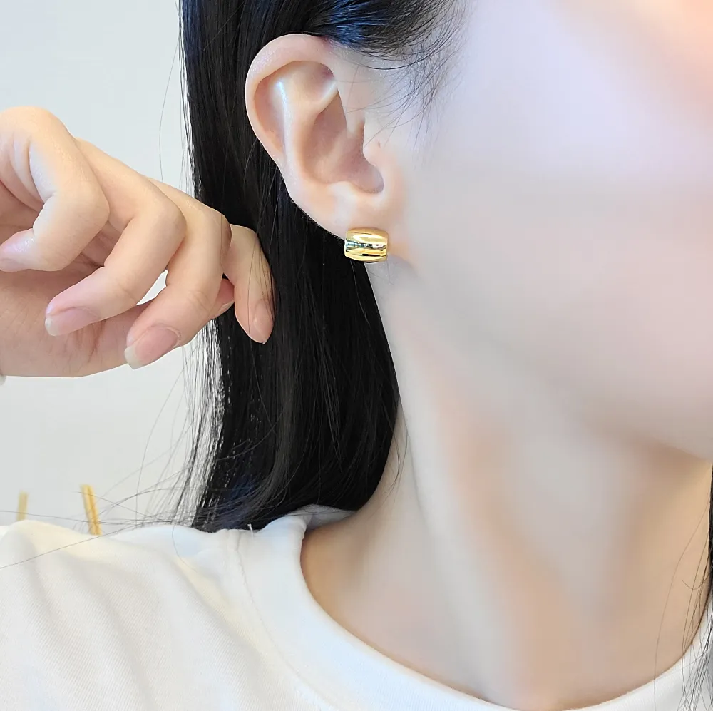 Wide Half Hoops detail 3