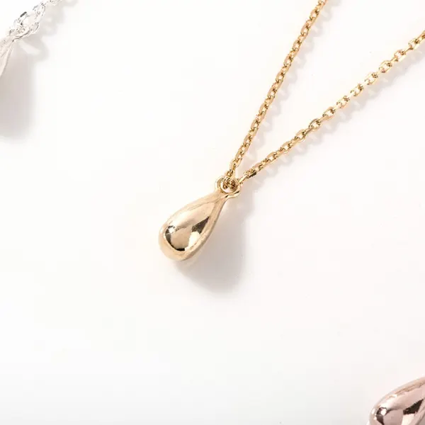 Teardrop Pendant Necklace